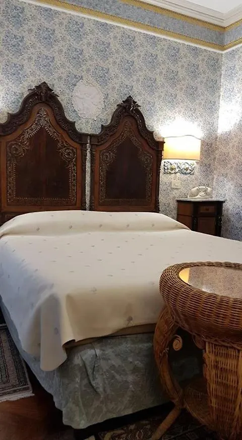 Hotel Villa Paradiso Dell'Etna San Giovanni La Punta 4*,  Italië