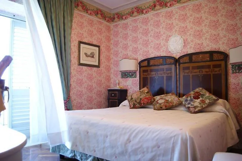 Hotel Villa Paradiso Dell'Etna San Giovanni La Punta 4*,